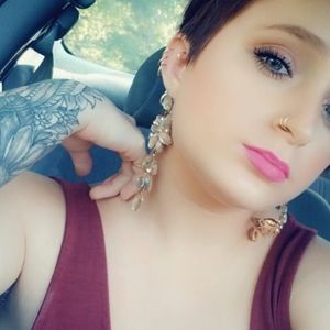 Meet your Posher, Amelia